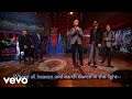 The Manger And The Cross (Lyric Video / Live At Studio C, Gaither Studios, Alexandria, ...
