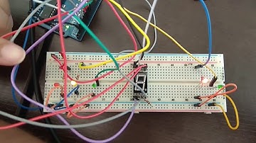 Semáforo Simples com display de segmentos