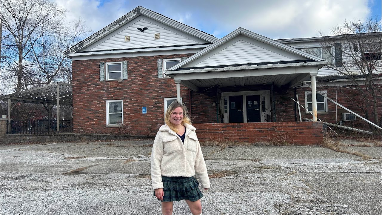 LEFT IN SHAMBLES- abandoned Buck Stop Bar & Grill - Chesterland, Ohio