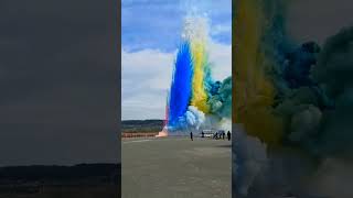 Pemandangan Petasan Kembang Api Pelangi shorts