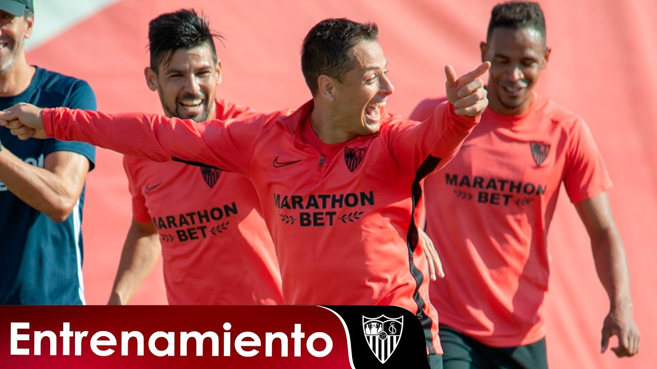 Fútbol-tenis, puntería y relevos en un entrenamiento diferente sevilla fc