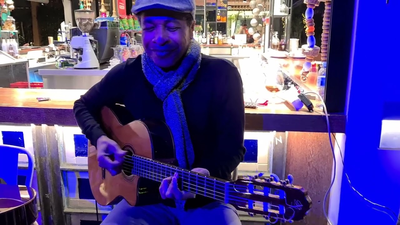 The Lady In Red (Chris de Burgh) Naudo fingerpicking