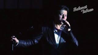 Салават табаев ("Sorry seems to be»,Elton John..кавер,отрывок) Салават табаев ("Sorry seems to be»,Elton John..кавер,отрывок)