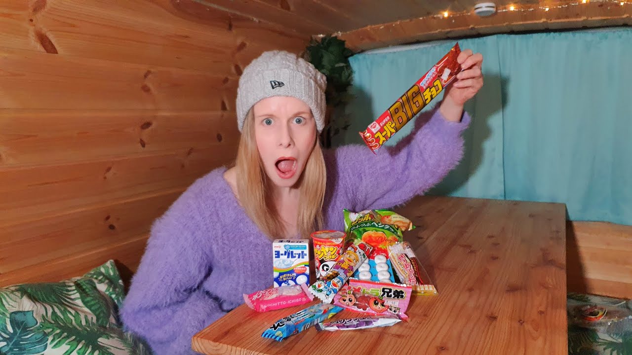 Update スコットランド人彼女が日本の駄菓子を食べ比べしてみたら食欲が止まらなくなった