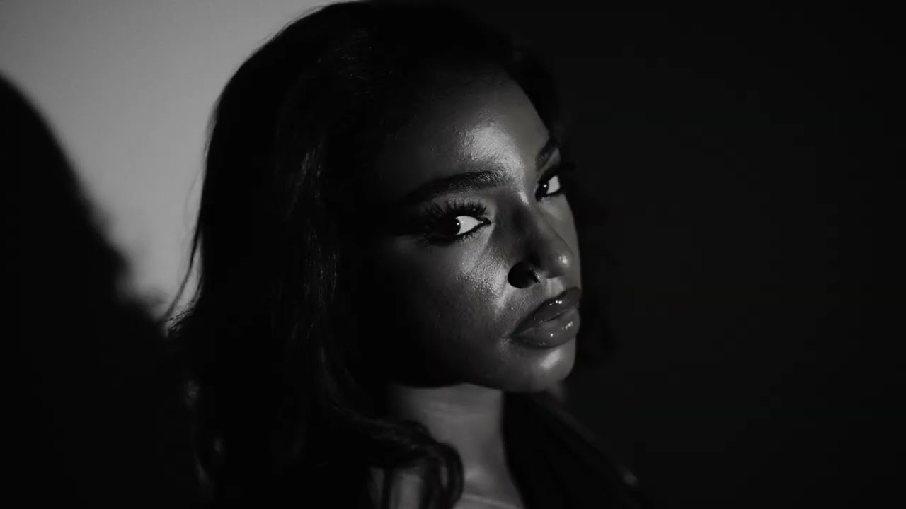 5an - Fyu (feat Ye Ali)(Official Visualizer) bekijken op YouTube 5an - Fyu (feat Ye Ali)(Official Visualizer) bekijken op YouTube