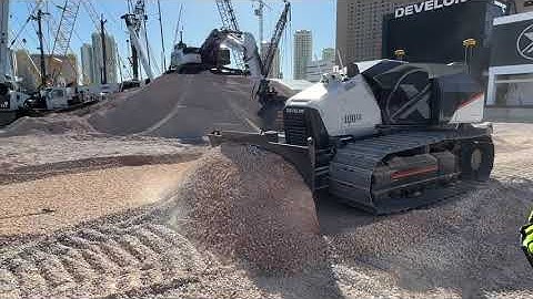 Develon showcases Concept X2 Dozer & Excavator at Conexpo 2023