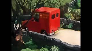 Postimies Pate Perkaa Kylillä Ja Toimittaa Itselleen Kirjeen