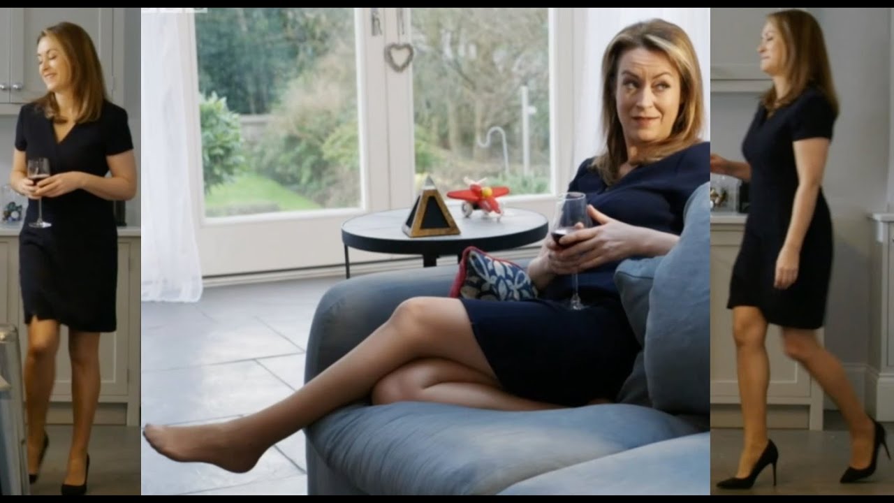 Elisabeth Dermot Walsh In Pantyhose Shows Her Legs and Feet - YouTube