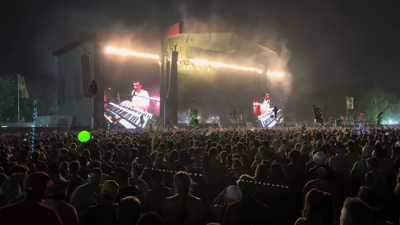 fred again live at bonnaroo 2024 (Fan Clip)