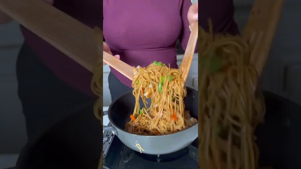 The BEST Shrimp Lo Mein Recipe Quick And Easy Dinner Idea Shrimprecipes Noodles Easyrecipes