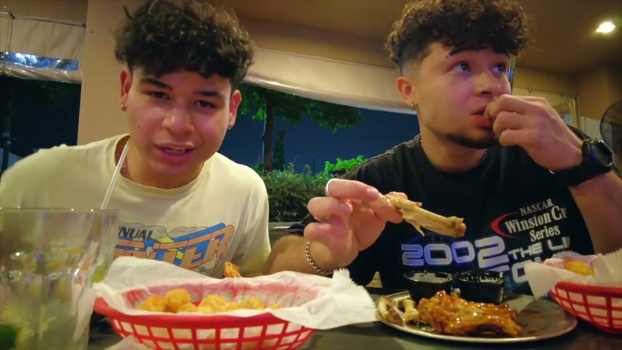 WING & DRINK MUKBANG / FIGHT STORYTIME / EXPLORING HOUSTON VLOG