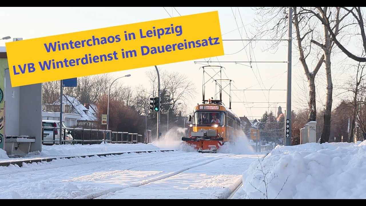 Winter/Schneechaos in Leipzig - LVB Winterdienst im Dauereinsatz / LVB Straßenbahn - LVB Schneepflug