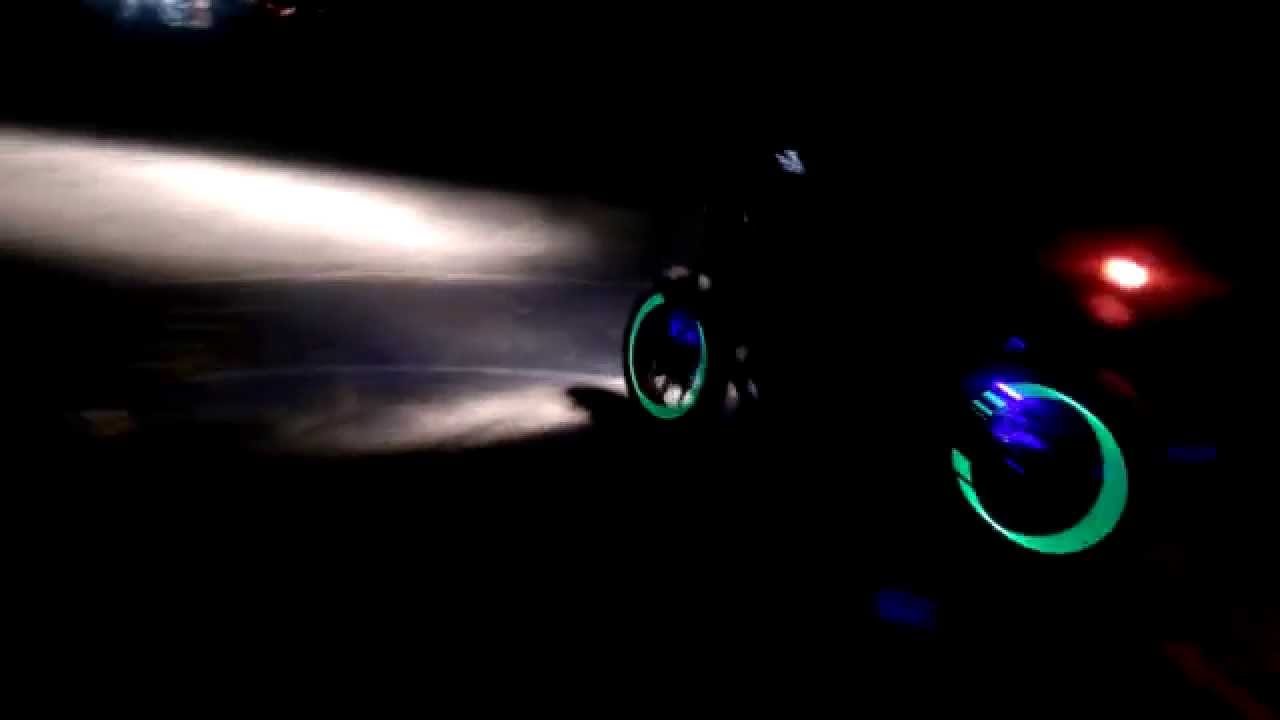 GirlRiders Review Lunasee Motorcycle Wheel Lights on 2014 Yamaha FZ09