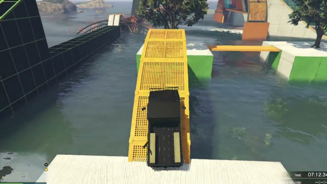 Unbelievable Kala Truck: GTA V Online Water Track Stunt Parkour!