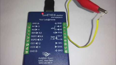 Communicating to ExpEYES using Python - English