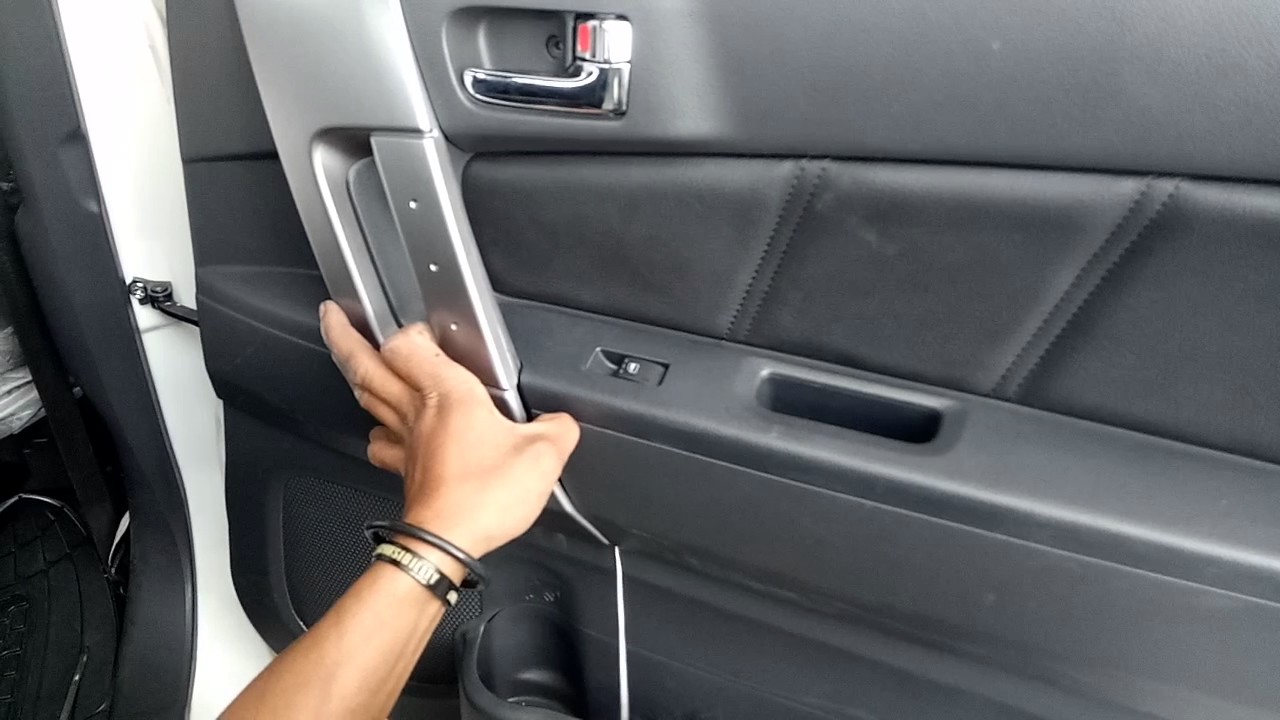 Bandung Cara membuka doortrim pintu belakang Toyota RUSH 
