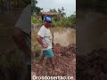 Na barra  no iguatu  está sendo quebrado o asfalto para poder deixar água ir por conta das chuvas