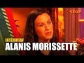 Capture de la vidéo Alanis Morissette: 'I Had Confirmed What I Believe, That God Is Everywhere!' | Interview | Tmf