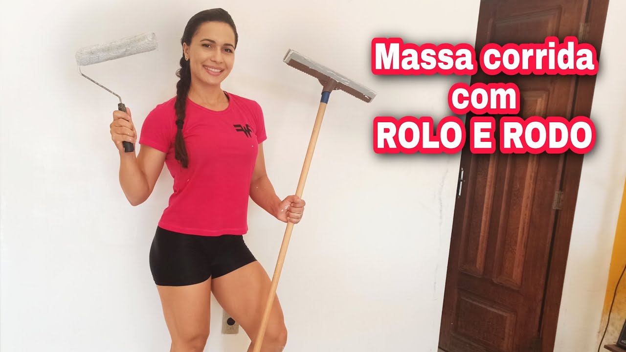 Como passar massa corrida na parede com ROLO e RODO. Técnica super ...