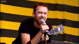 Rise Against - Satellite (Live from 2011 Reading Festival)