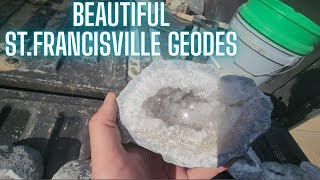 видео: НЕВЕРОЯТНОЕ ОТКРЫТИЕ ЖЕОДОВ в Миссури! На фестивале Geode Fest найден 172-фунтовый монстр! картинка: НЕВЕРОЯТНОЕ ОТКРЫТИЕ ЖЕОДОВ в Миссури! На фестивале Geode Fest найден 172-фунтовый монстр!