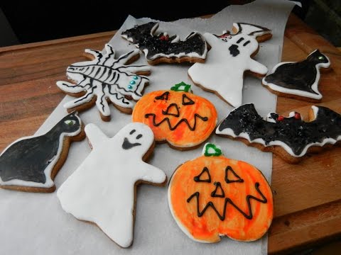 How To Make Halloween Cookies-11-08-2015