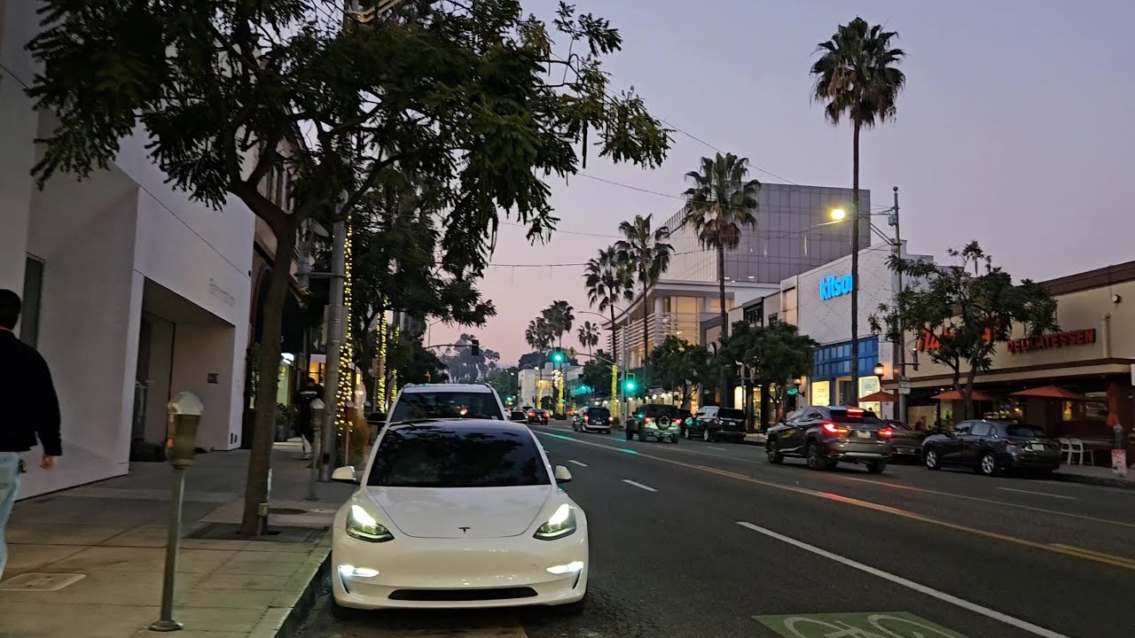 Доставка еды в США на Тесле. Лос-Анджелес.