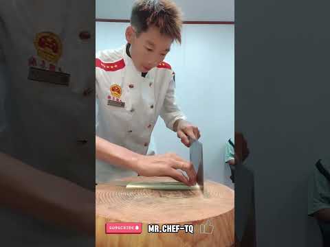 Amazing Cutting Skills – Sculpting with a Knife by China’s Chef King