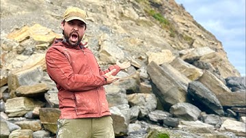 Fossil Hunter Finds Landslide FULL Of Fossils!