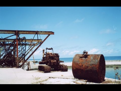 Video: Jug dan pasu dari koleksi Coiled. Penciptaan pereka Boaz Cohen dan Sayaka Yamamoto