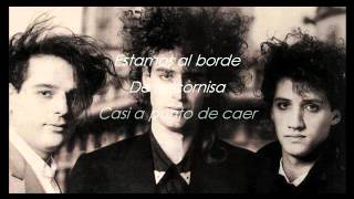 Video thumbnail of "Soda Stereo - Persiana Americana (Letras)"