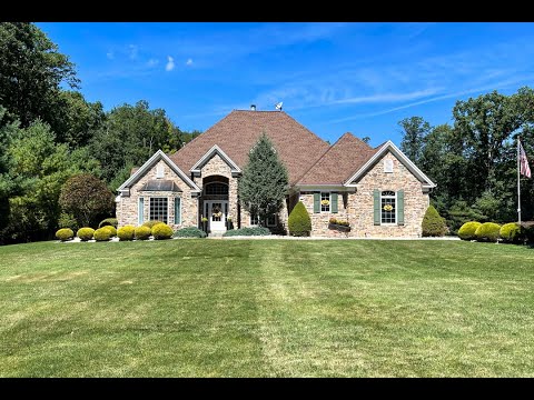 8 Eight Iron Dr, Mountain Top, PA home video tour