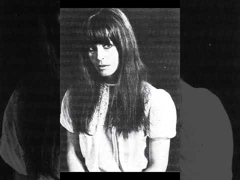 Carolyn Hester "Pack Up Your Sorrows"   (Richard Farina &amp; P. Marden ) - Newport Folk Festival 1966