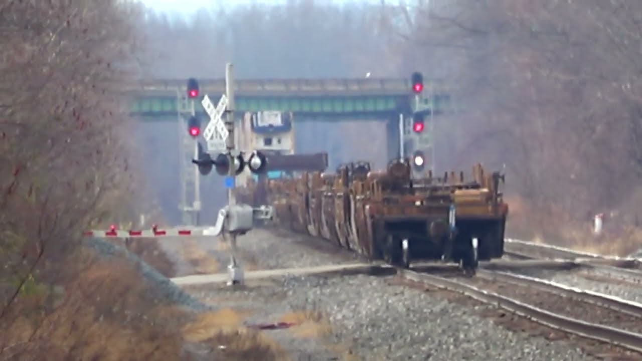 Cool CSX Train Chasing CSX Trash Train! Very Cool Surprise Train!  Big Fast UP Train! + More Trains!