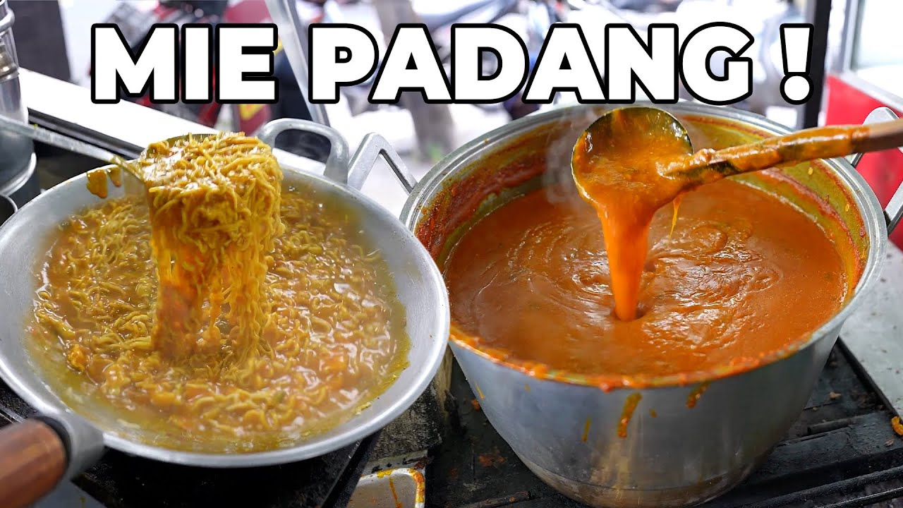 AWALNYA RAGU JUALAN MIE PADANG TERNYATA JADI REBUTAN WARGA !