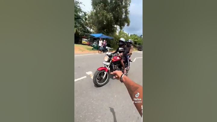 මොකද්ද බං ඒ අතින් පෙන්නුවේ 😂👀💣 #automobile #slrider #motorcycle #rider #slbikes #motorbike