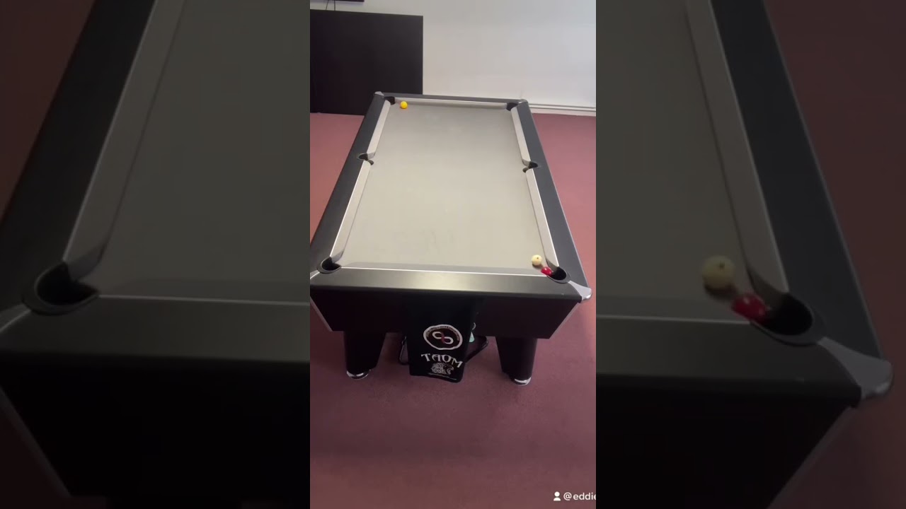3 ways to pot 3 balls in 3 pockets #8ball #ultimatepool #trickshot #tricks #batman #snooker #shorts