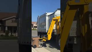 Heil Python on Senior Community Carts #garbage #trash #recycling #trashtruck #garbagetruck #heil