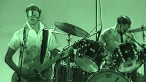 Devo - Secret Agent Man (Live TV Performance 1979)