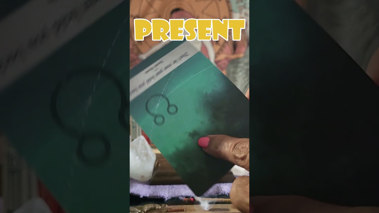 Tarot and Oracle Reading 🔮 Past Present Future 🙏