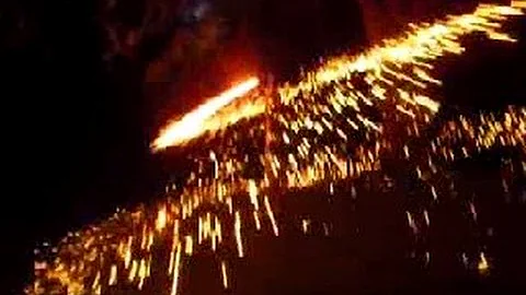 Cheap and quiet fireworks - steel wool on a string - DayDayNews
