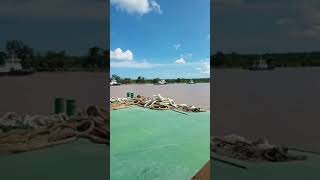 Towing floating dock
