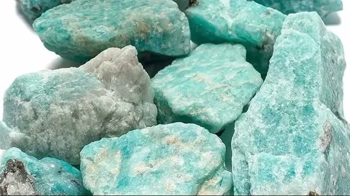 Healing Crystals A–Z: Discover Metaphysical Meanings & Benefits of Amazonite