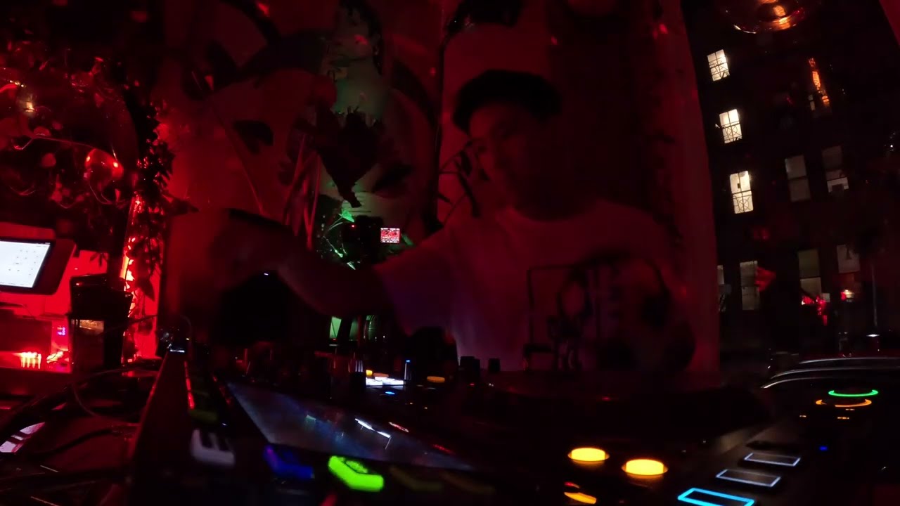 Hugo Osc B3B Justin Li B3B Rick Manners @ Cafe Balearica | Funk, House, & Disco DJ Set