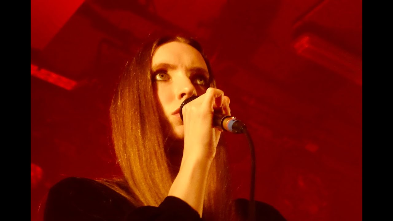 Dry Cleaning - Unsmart Lady - La Maroquinerie Paris - 01/05/2022