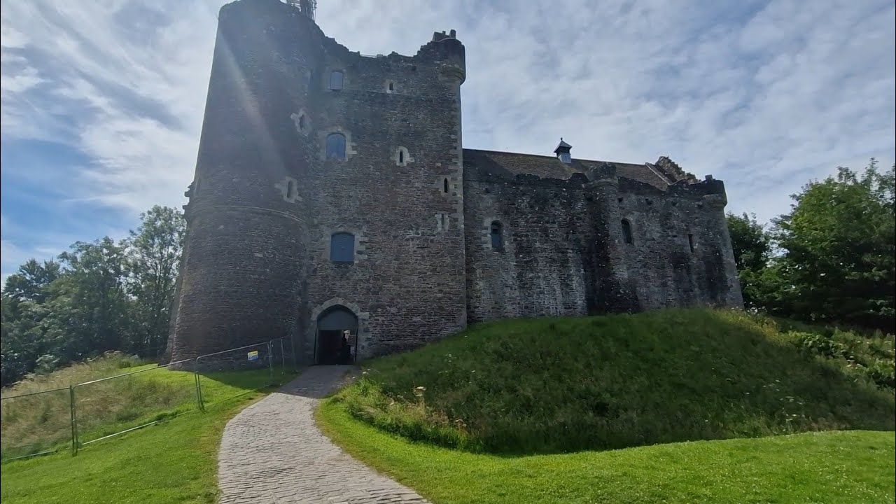 A WALK AROUND DOUNE CASTLE