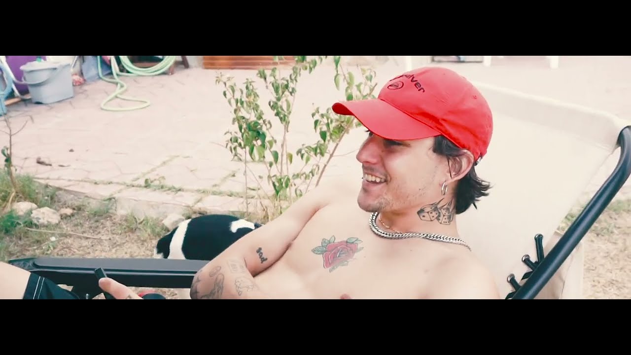 Watch trashi - ¿Dónde va? (video oficial) on YouTube Watch trashi - ¿Dónde va? (video oficial) on YouTube