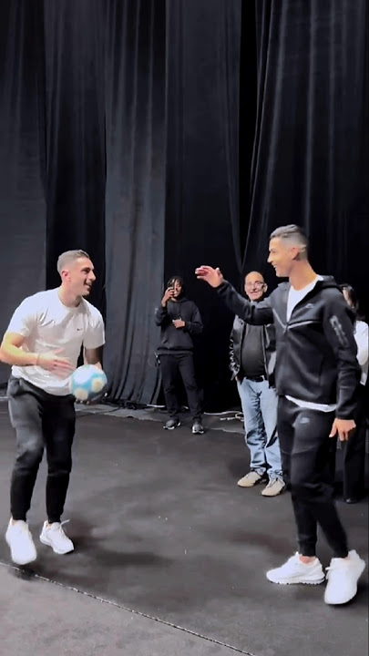 berani-beraninya unjuk skill depan goat‼️#football #bola #sepakbola #cr7