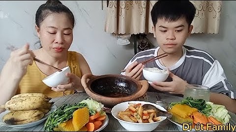 Bữa Cơm Chay Đạm Bạc Của Ba Mẹ Con, Thanh Đạm Ngon Mà Rẻ