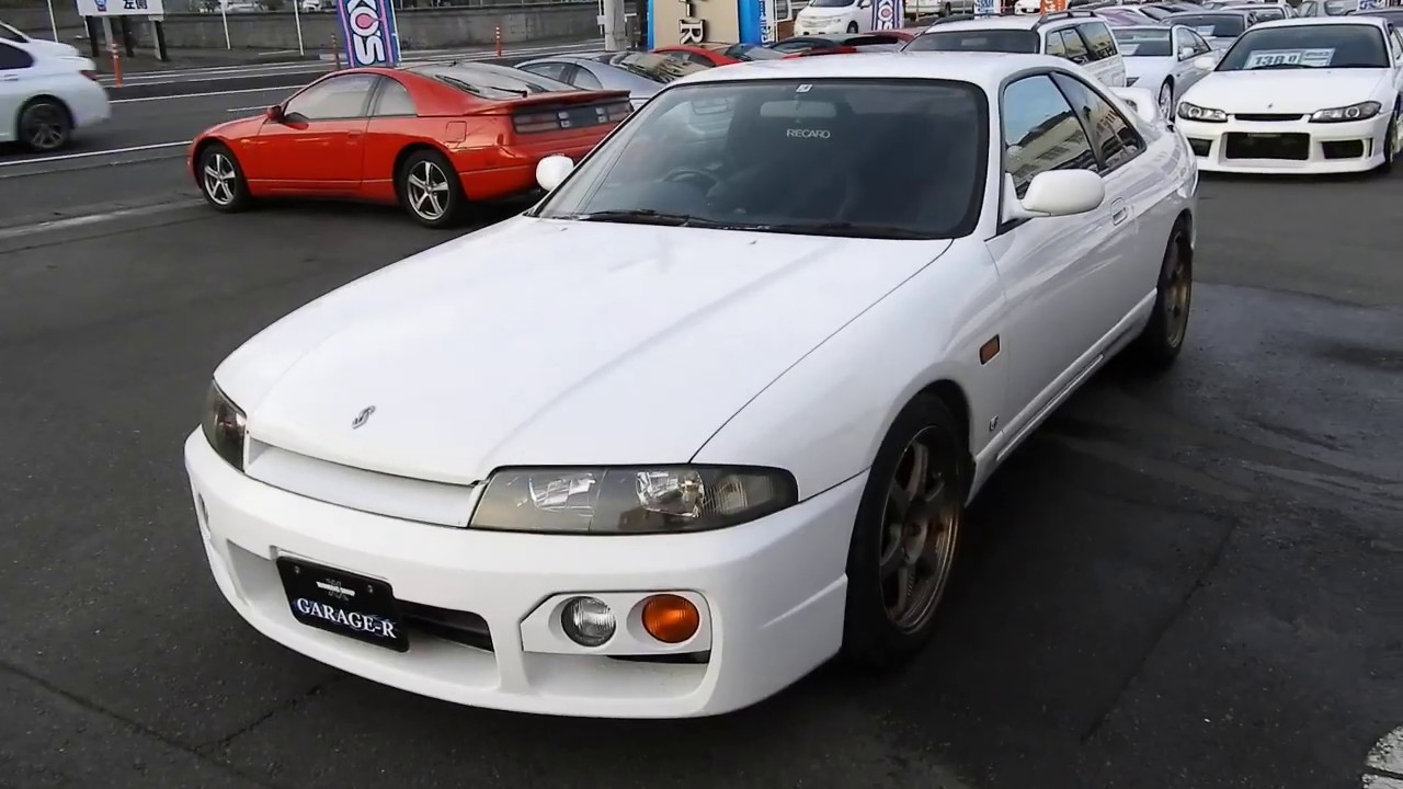 Nissan skyline ecr33